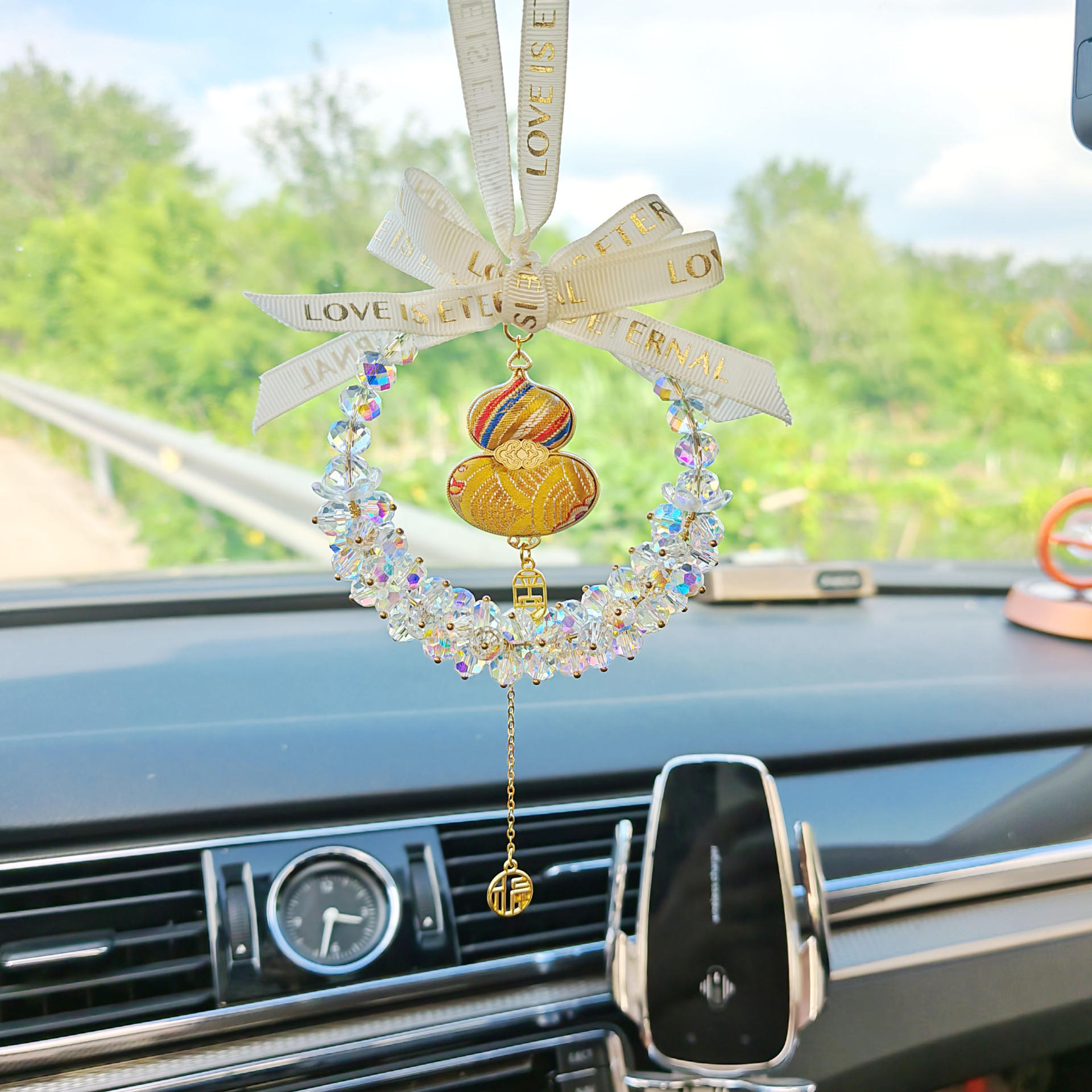 Crystal gourd car hanging rearview mirror decoration, women's safety pendant, car interior accessory