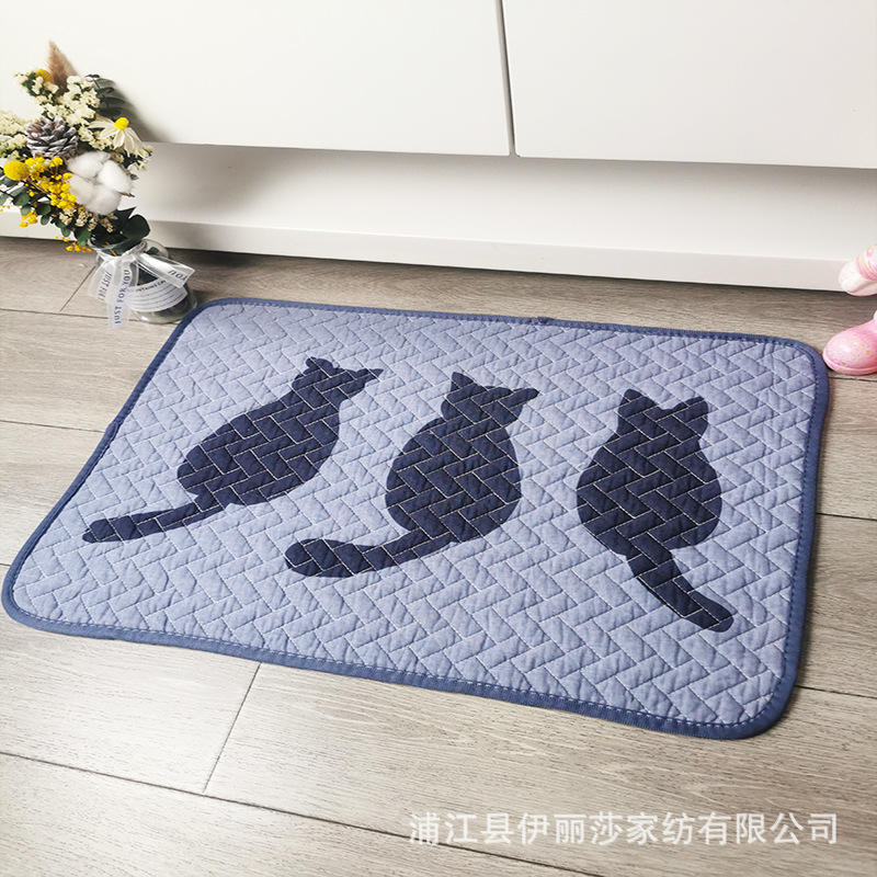 새끼 고양이 네이비