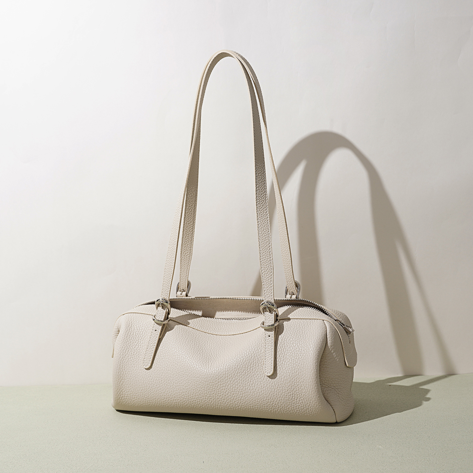 2026 Early Spring Genuine Leather Women's Boston Handbag Vintage Luxury Bowling Bag Versatile Shoulder Bag For Commuting - Thumbnail 2