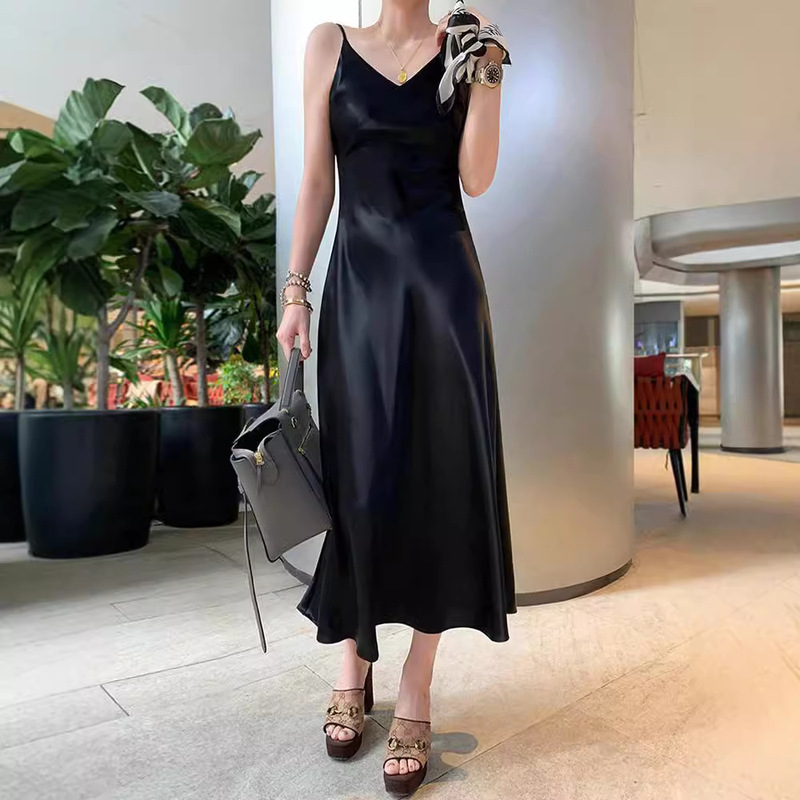 Nanyou Wholesale Imported Triacetate Satin Suspender Dress for Women to Wear Outside and Inside with Slimming Look V Neck Long Skirt Nanyou Wholesale Imported Triacetate Satin Suspender Dress for Women to Wear Outside and Inside with Slimming Look V Neck Long Skirt