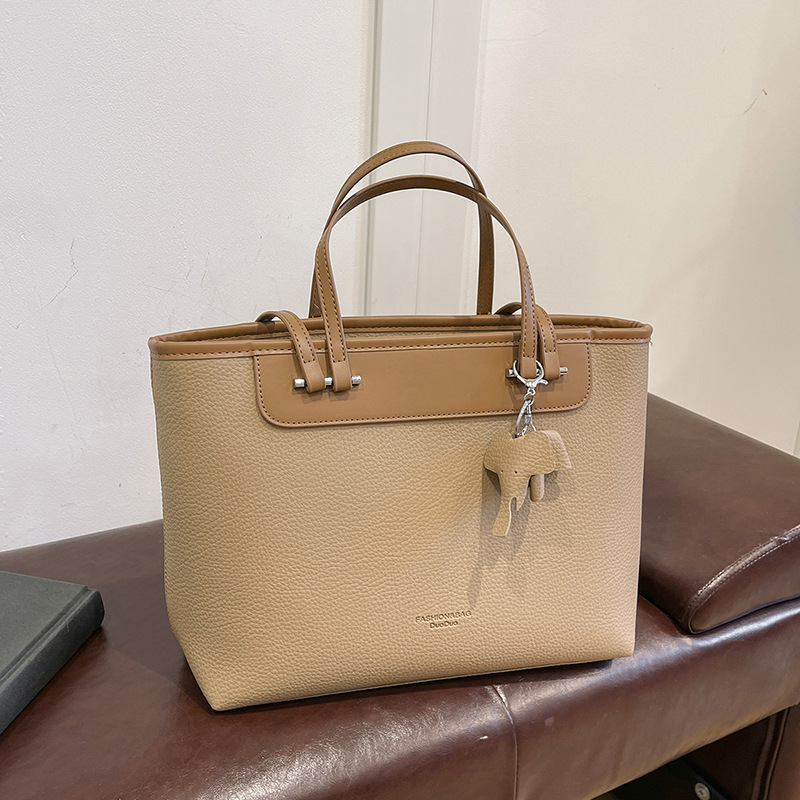 Trendy Women's Shoulder Bag High Quality Large Tote Bag For Daily_voghion.com