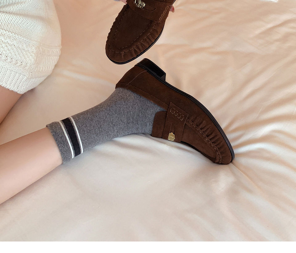 Giày lười nữ da bò nhăn nhúm phong cách retro, gót thô 6–8 cm, mũi tròn xỏ chân — Màu kaki, Màu nâu cà phê chi tiết 16