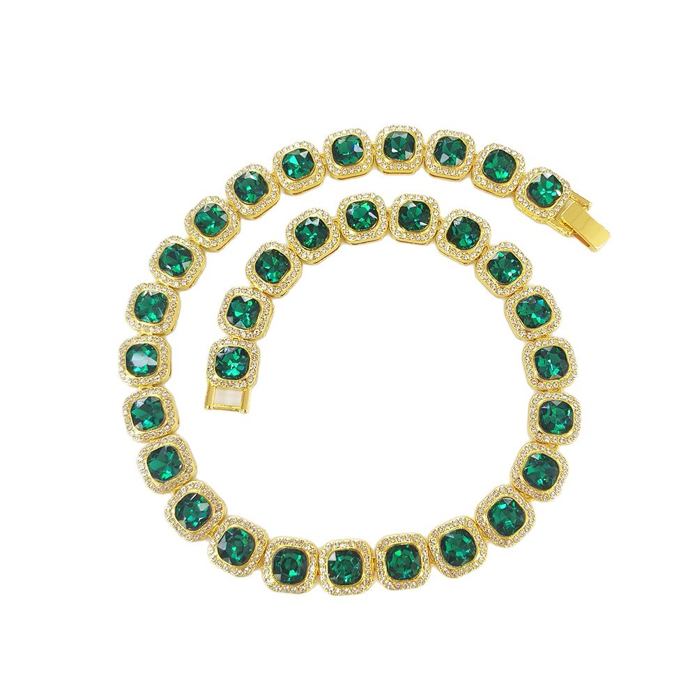 Collar unisex personalizado y elegante estilo motociclista con cubos de azúcar esmeralda, collar hip-hop con diamantes completos, joyería de alta gama para mujer.