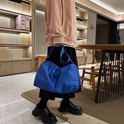 韩系网红同款尼龙斜挎包包女ins时尚大容量短途旅行包健身包书包