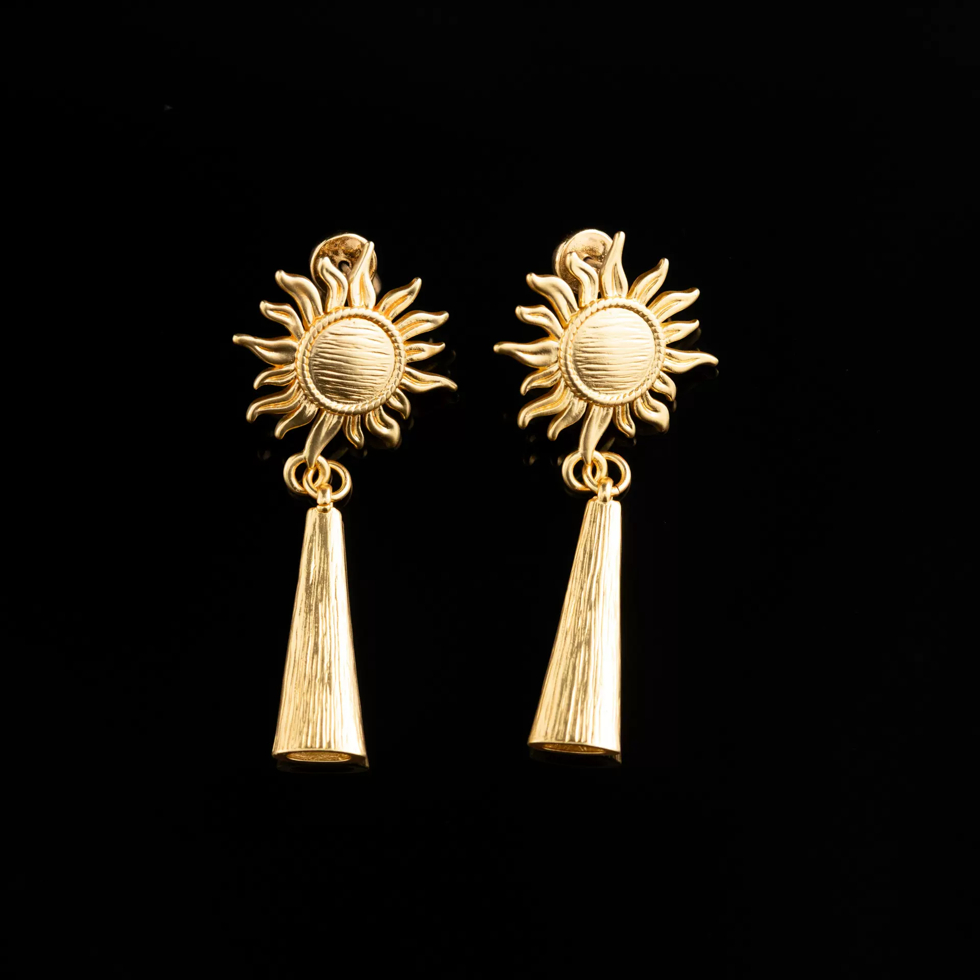 2025冬季新款太阳流苏耳环女款小众设计轻奢高级感气质冷淡风耳饰