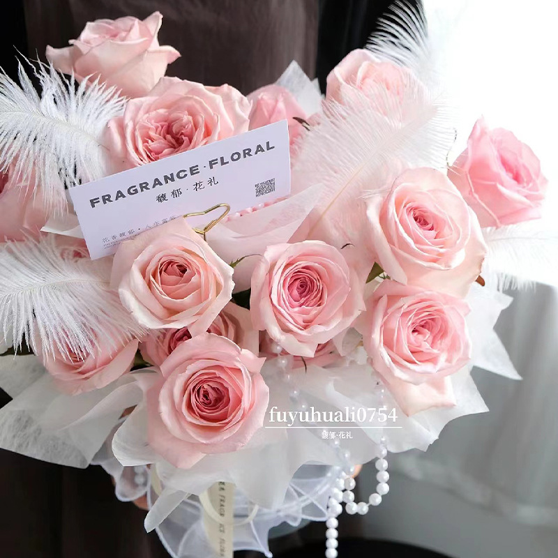 Decoración de ramo de flores plumas de avestruz blancas flores rosas materiales de embalaje de flores accesorios de plumas al por mayor image 5