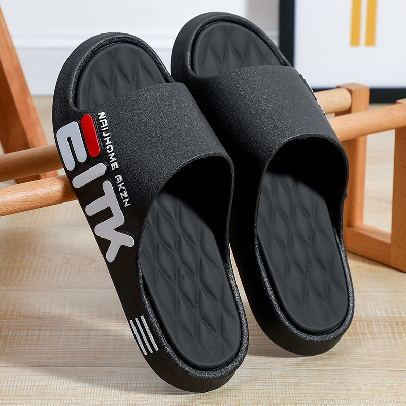 Zapatillas para hombres y mujeres antiolor fondo grueso interior baño doméstico antideslizante pareja de baño para usar zapatillas frías para hombres y mujeres