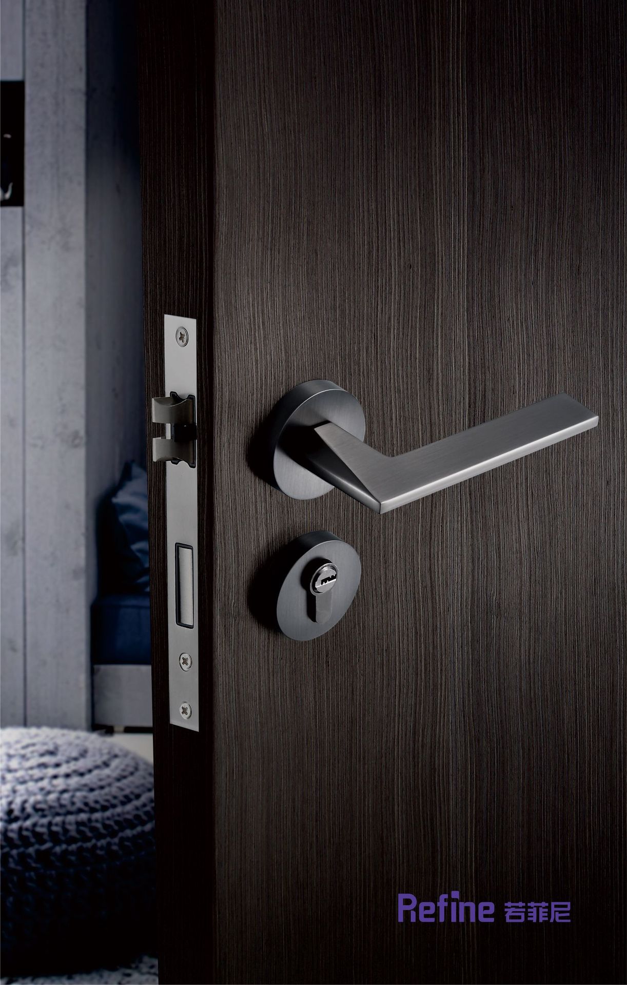 灰色室内木门锁
