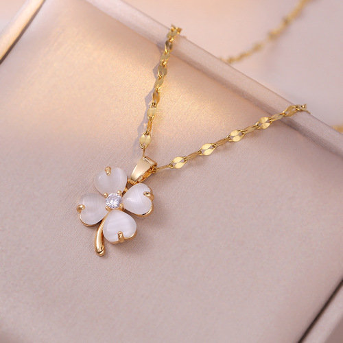 Necklace female Internet celebrity love zircon flower niche light luxury new design pendant temperament set titanium steel necklace