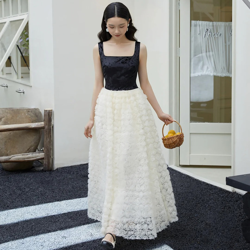 Evening Dress Black and White Double Color Flower Shoulders Niche High-End Birthday Party Elegant Dress Tutu Skirt for Women