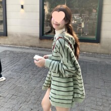 绿色条纹毛衣外套女秋冬2026年新款感慵懒风连帽针织开衫上衣