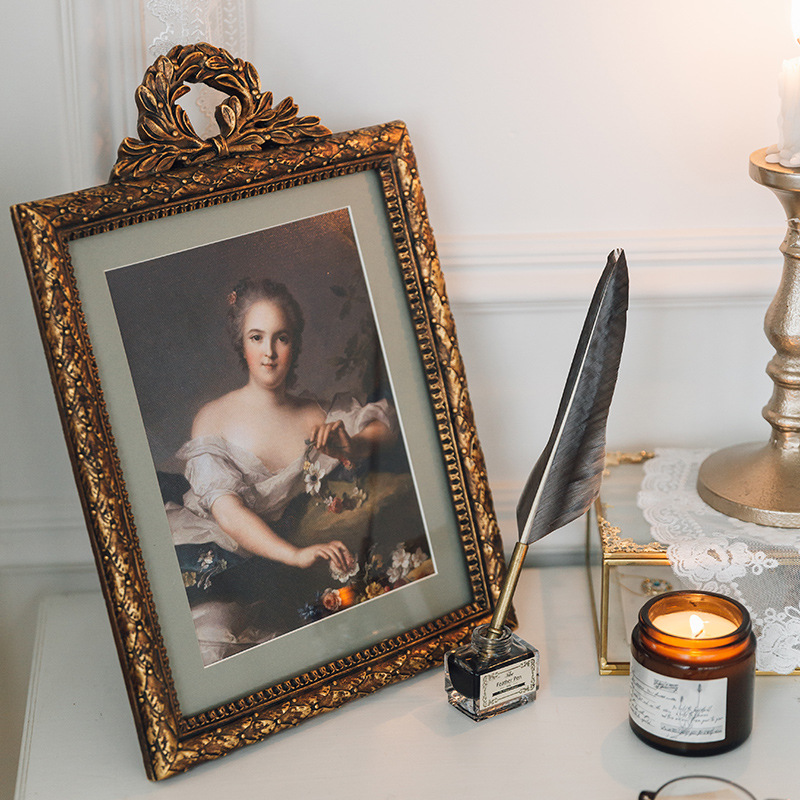 Retro wall photo frame