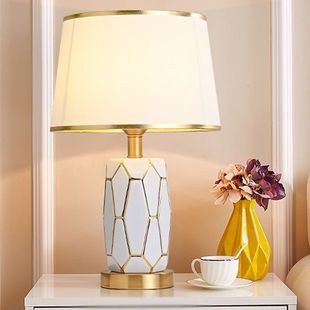 Nordic Table Lamp Living Room Hotel Bedroom Bedside Lamp Modern Simple Creative Model Room Club Decorative Ceramic Table Lamp