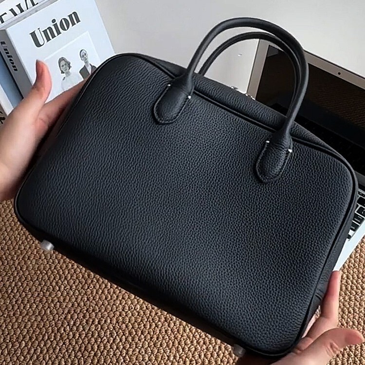 Large Capacity Tote Bag Women's 2025 New High-end Sense Retro Commuter Portable Crossbody Bowling Boston Bag Large Capacity Tote Bag Women's 2025 New High-end Sense Retro Commuter Portable Crossbody Bowling Boston Bag