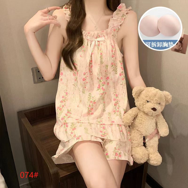 Pijamas al por mayor transfronterizos mujeres primavera y verano nuevos pantalones cortos de la princesa con cojín de pecho lindos set de flores ropa para el hogar