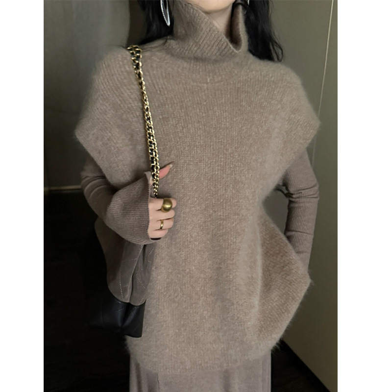 Knitted Sweater Vest for Women, Slim Fit, Layered Sleeveless Sweater, High-End Outerwear Knitted Sweater Vest for Women, Slim Fit, Layered Sleeveless Sweater, High-End Outerwear