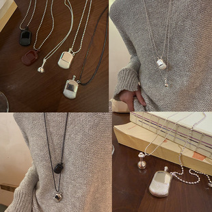 South Korea blogger with perfume bottle hip flask pendant necklace high-grade ins jewelry women's sweater chain design necklace
