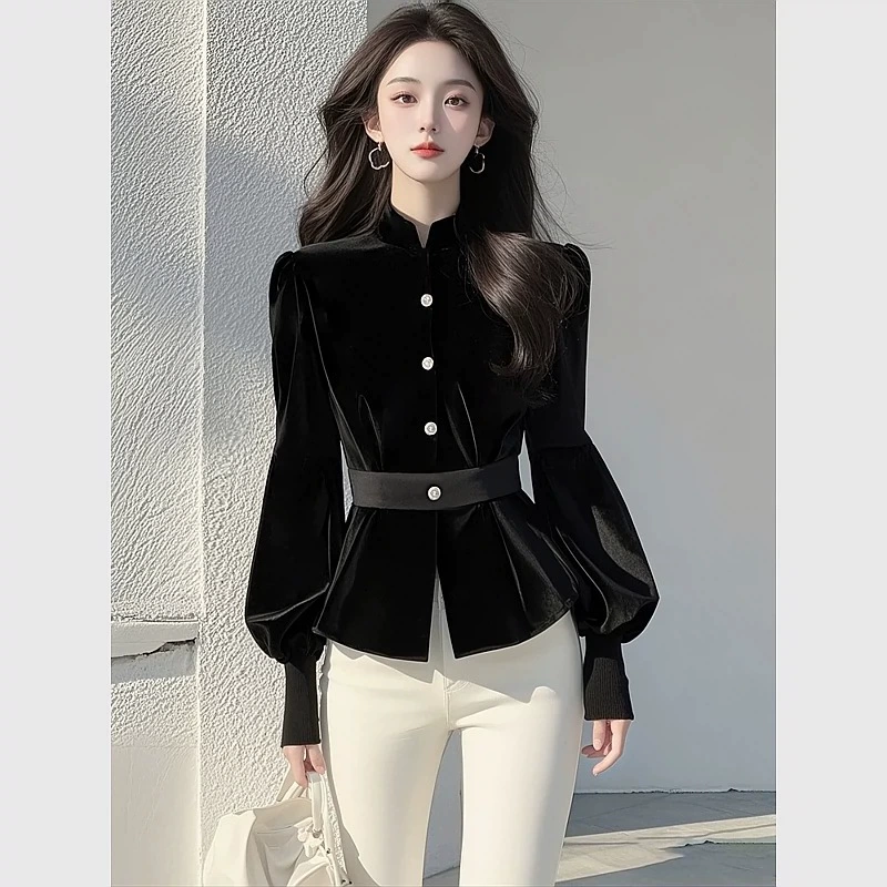 В этом году темпераментный черный бархатный топ женский 2025