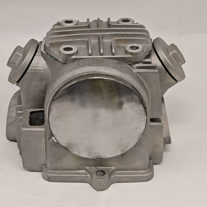 JH70 Motorcycle Cylinder Head C70 CT70 70cc Horizontal Engine Cylinder Head Motorcycle Engine Parts