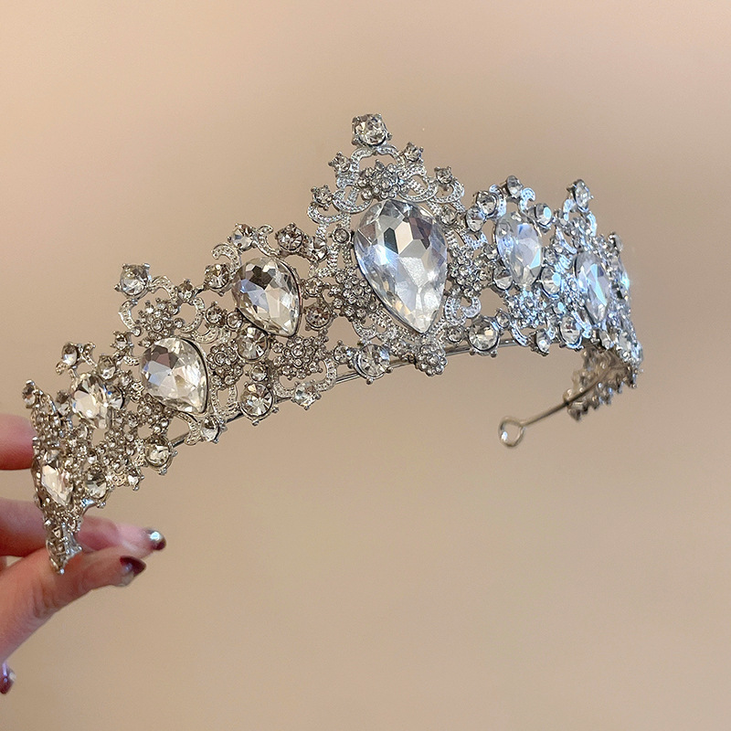 Diadema #35 - Corona de flores con forma de gota de agua ovalada, diamante plateado.