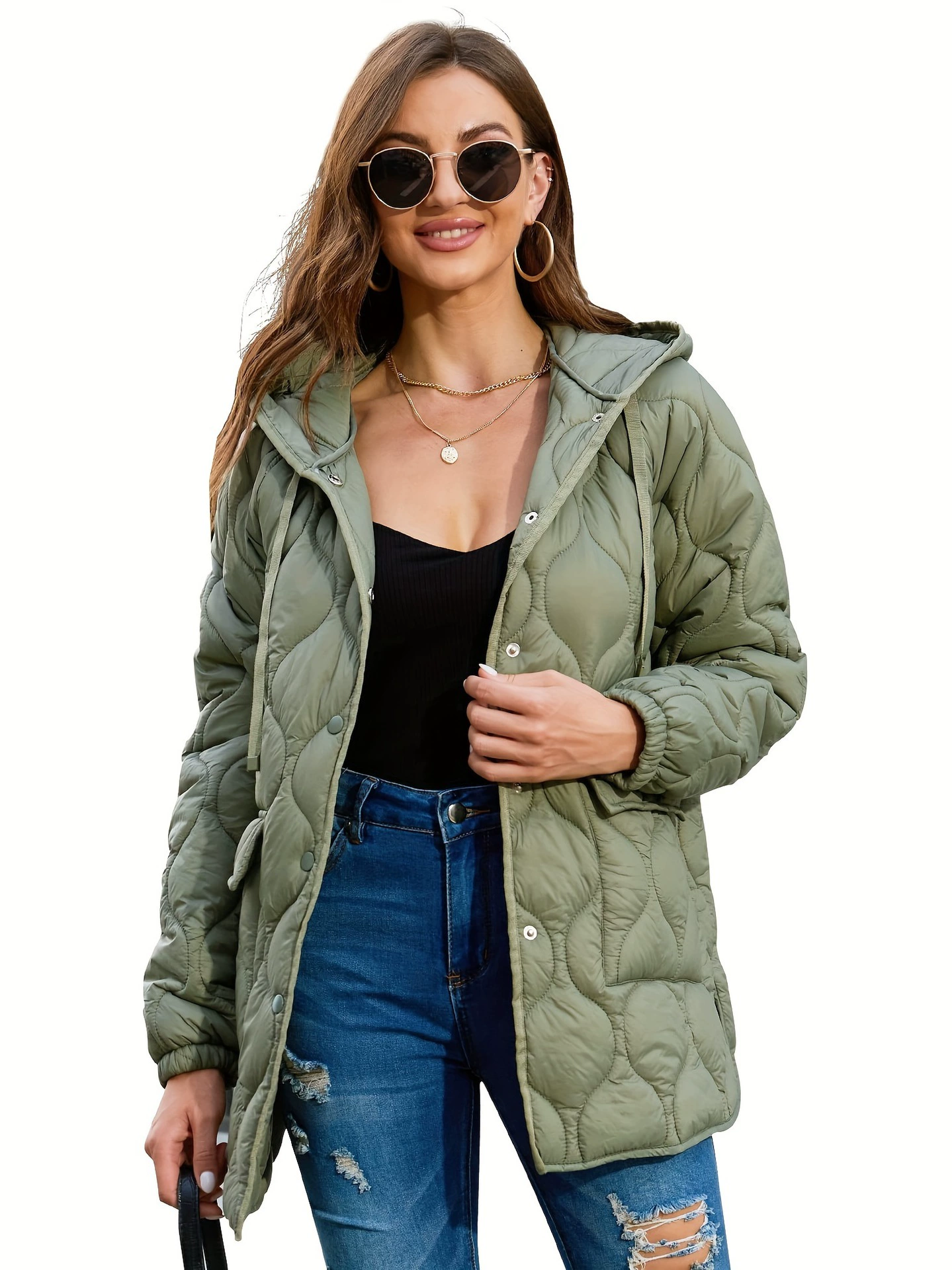 Женская легкая стеганая куртка с капюшоном и длинной подкладкой