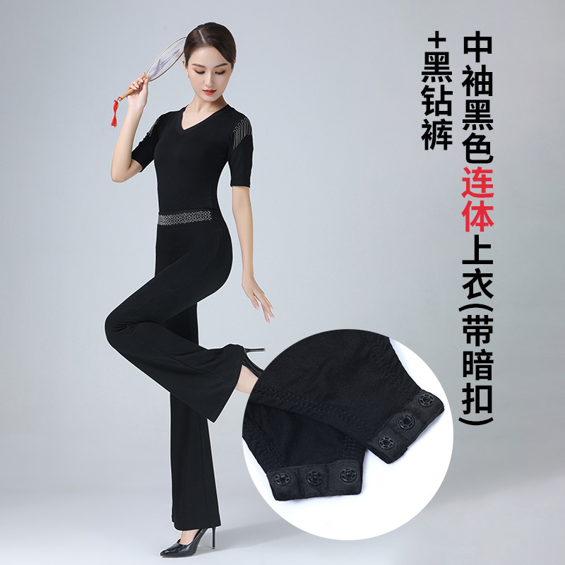 春の新型の形の服の学生は服装の女性を訓練します。|undefined