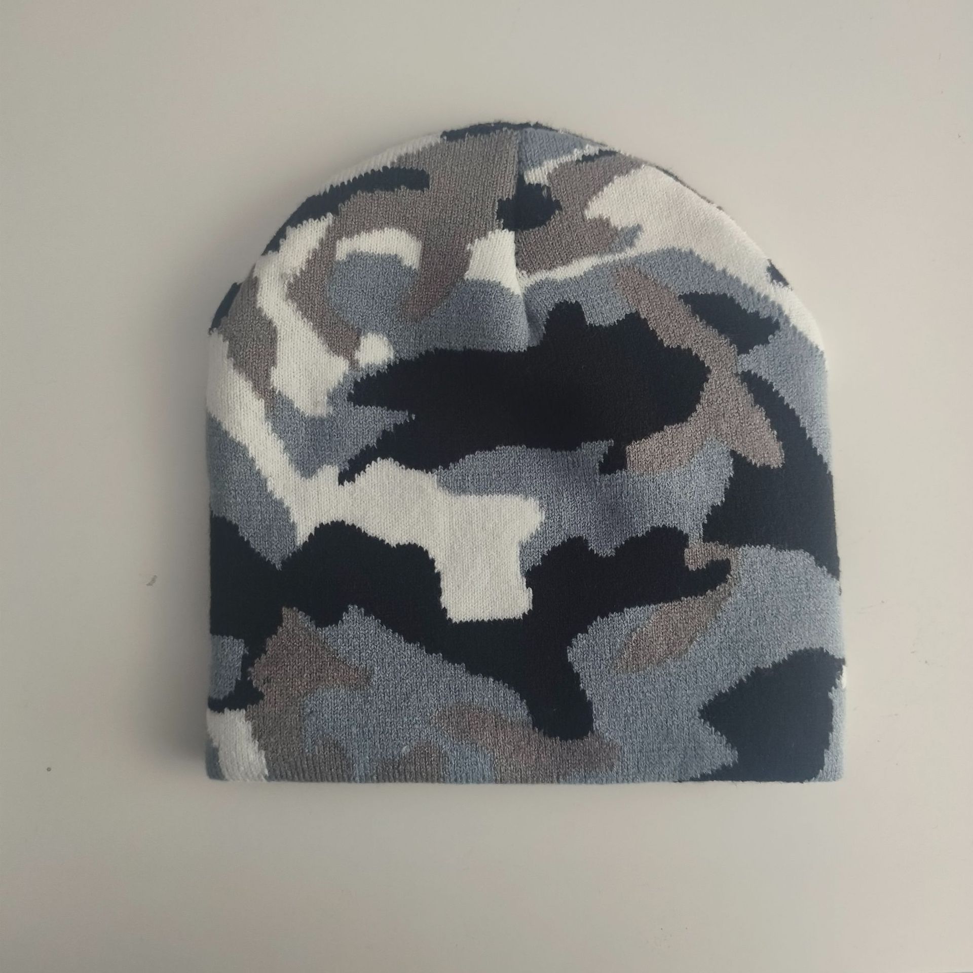 Sombrero de lana jacquard de camuflaje de punto Shun Zun Sombrero de jersey creativo cálido de invierno también se puede fijar