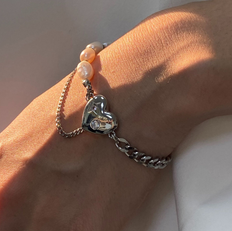 Bracelet Acier Titane Diamants Non Spécifiés Perle D&#39;eau Douce Coeur Couture display picture 2