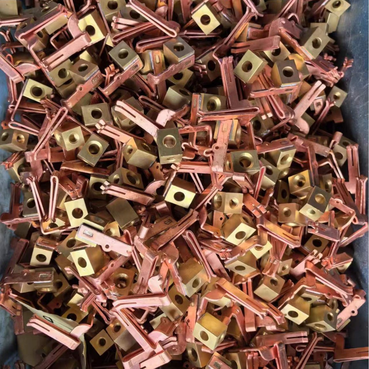 新能源五金件冲压充电桩铜排 立柱 电瓶车充电头转接生产定制厂家