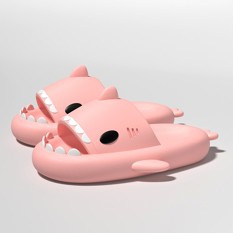 Nuevas zapatillas de tiburón primavera-verano zapatillas de tiburón anti olor caseras pareja zapatillas de sandalias EVA mujer