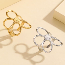 戒指;手镯;胸针