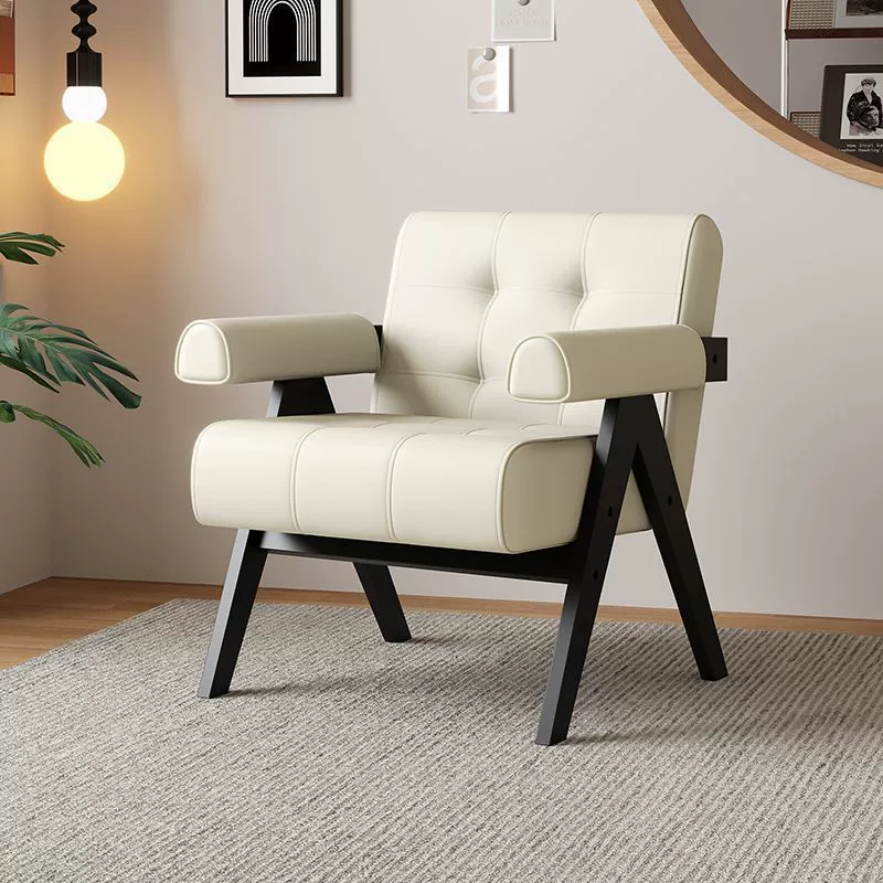 Одиночный диван-кресло, стол для переговоров и стул, комбинация скандинавского современного света, роскошная гостиная, балкон, кафе, прием, отдых из цельного дерева