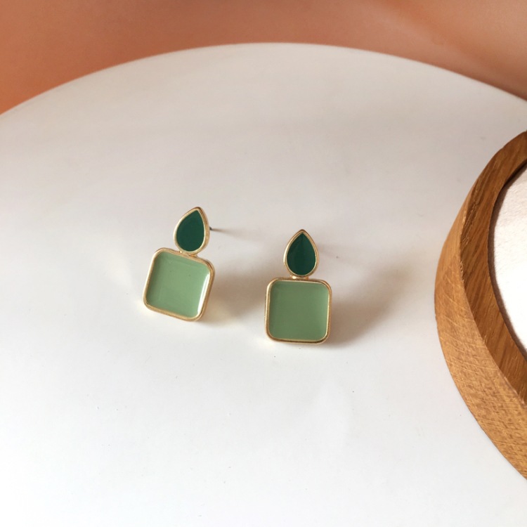 Creative Geometric Small Square Drop Oil Contrast Color Earrings display picture 6