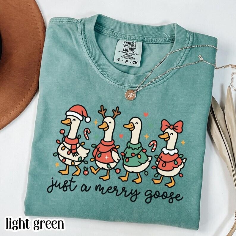 A 13101 Christmas Goose Print Hoodie Christmas goose sweatshirt
