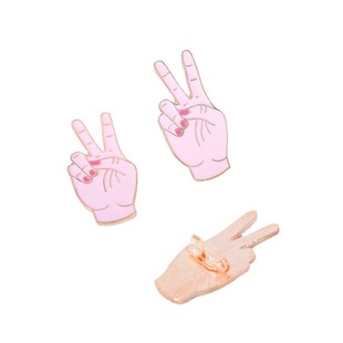 With the change of European and American fashion drop oil gesture pink brooch creative gesture Y letter cartoon brooch pin
