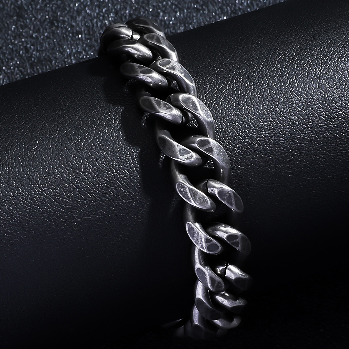 Men's Cuban Link Bracelet Stainless Steel Waterproof Jewellery_voghion.com
