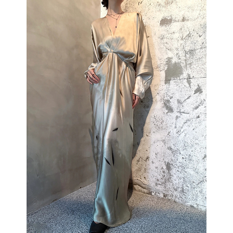 Niche Retro Satin Waist-Cinching Bodycon Dress Winter French Light Luxury Pleated Cross V-Neck Draped Long Dress Niche Retro Satin Waist-Cinching Bodycon Dress Winter French Light Luxury Pleated Cross V-Neck Draped Long Dress