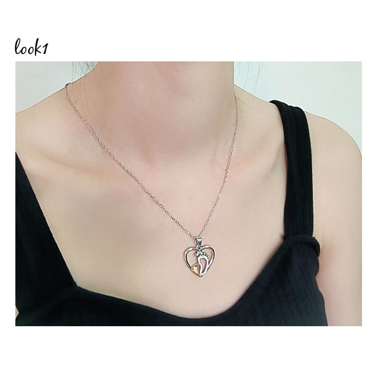 Casual Heart Shape Foot Copper Plating Rhinestones Pendant Necklace display picture 2