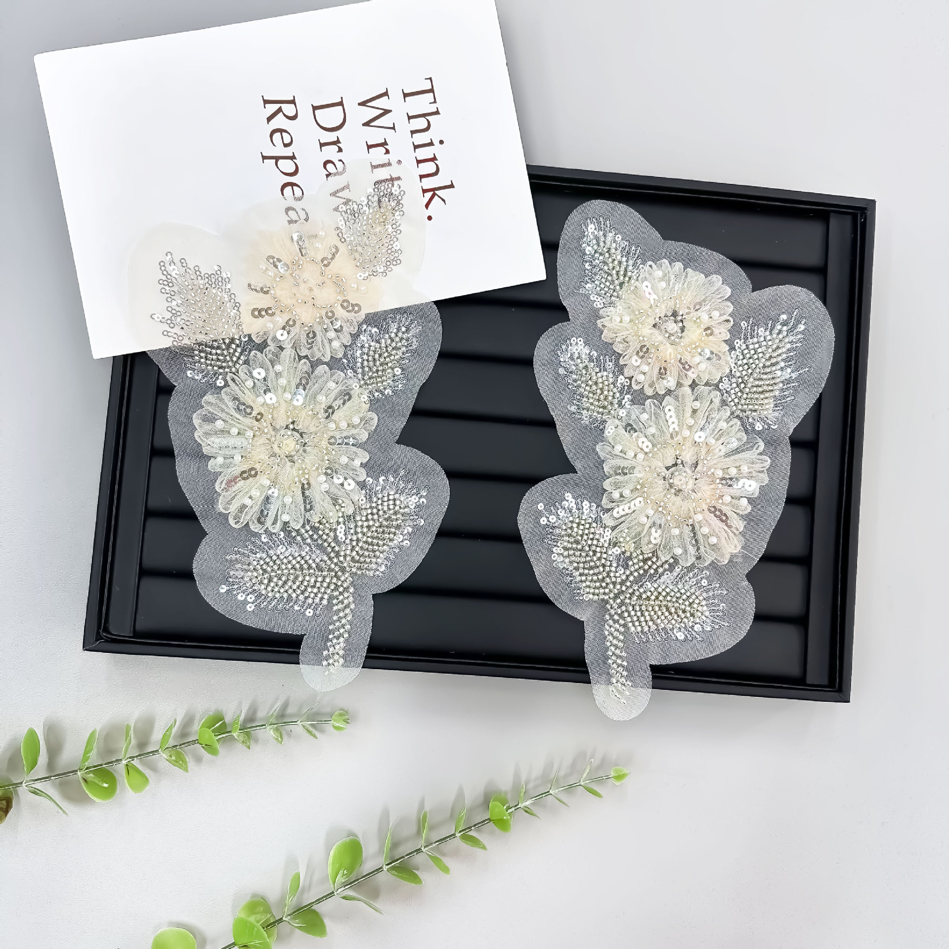 Nuevos clavos de cuentas de flores tridimensionales flor sequin de tela pegada flor de pecho vestido de boda accesorios DIY fábrica directa image 4