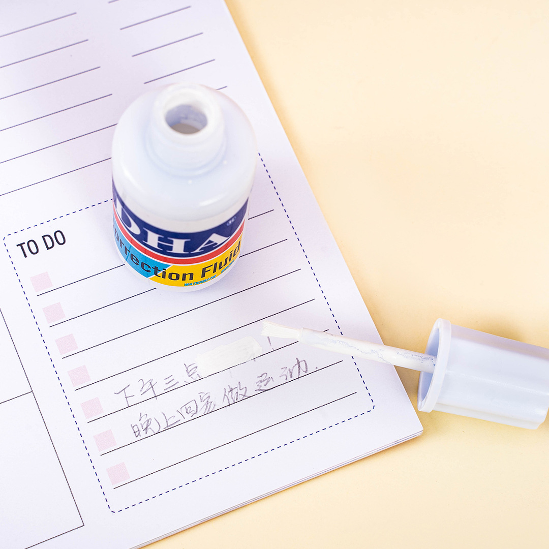 修正液 (5)