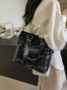 Small one-shoulder bag, high-end