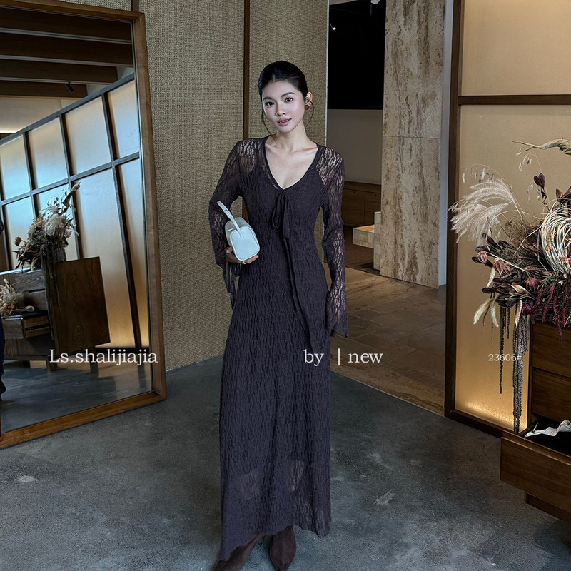 LS Elegant V-neck Slim Lace Dress Guangzhou Thirteen Lines 2026 Early Autumn New Women's Fashion 23606 #