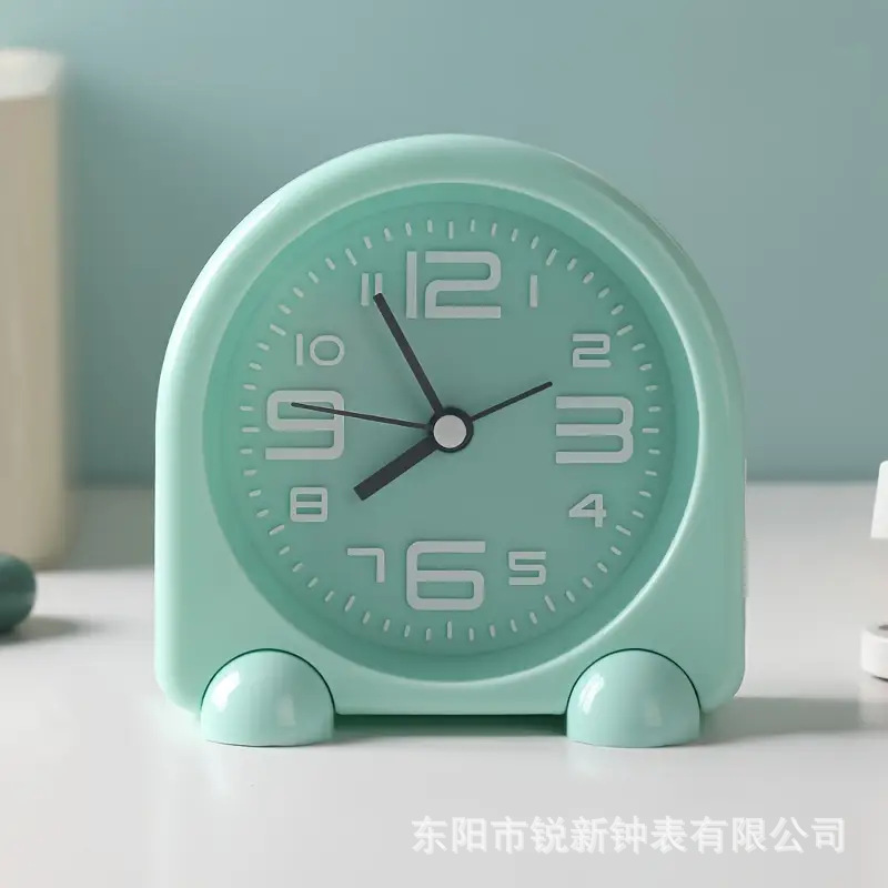Fabricantes al por mayor nuevo reloj despertador silencioso de dibujos animados de metal gran número protección del medio ambiente lindo escritorio de dormitorio de estudiantes para niños