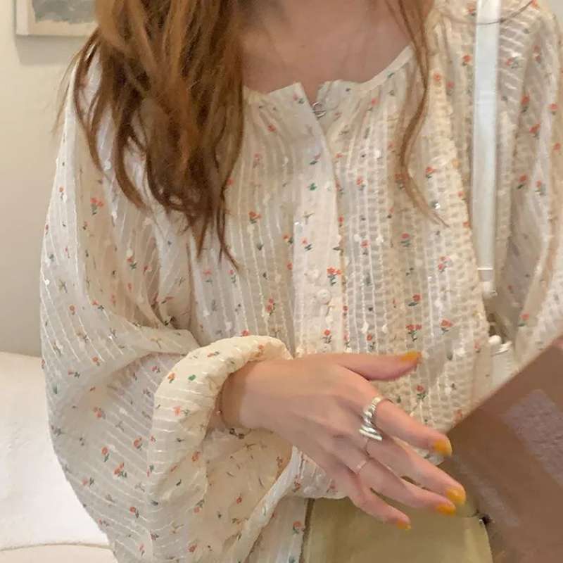 2023 doll collar design feeling small fresh stitching bead floral chiffon shirt Korean loose single-breasted small shirt fine