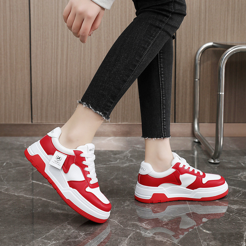 Sport und Casual 2024 Neue kleine weiße Einzelschuhe für Damen Bequem, atmungsaktiv, farbenfroh, vielseitig, schmale Passform_voghion.com