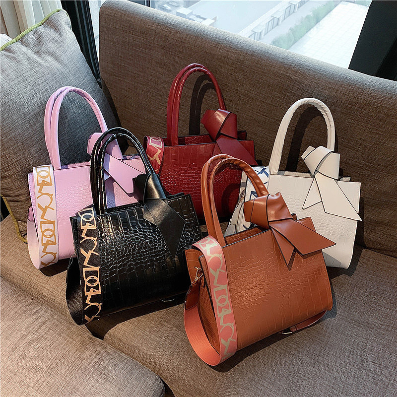 Bag Women's 2021 New PU Fashion Handbag Crocodile Pattern European and American Simple Shoulder Crossbody Bag Women's Motorcycle Bag