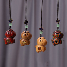 彩虹木雕马上铜钱雕刻小马手机链挂件生肖唐马包包挂饰