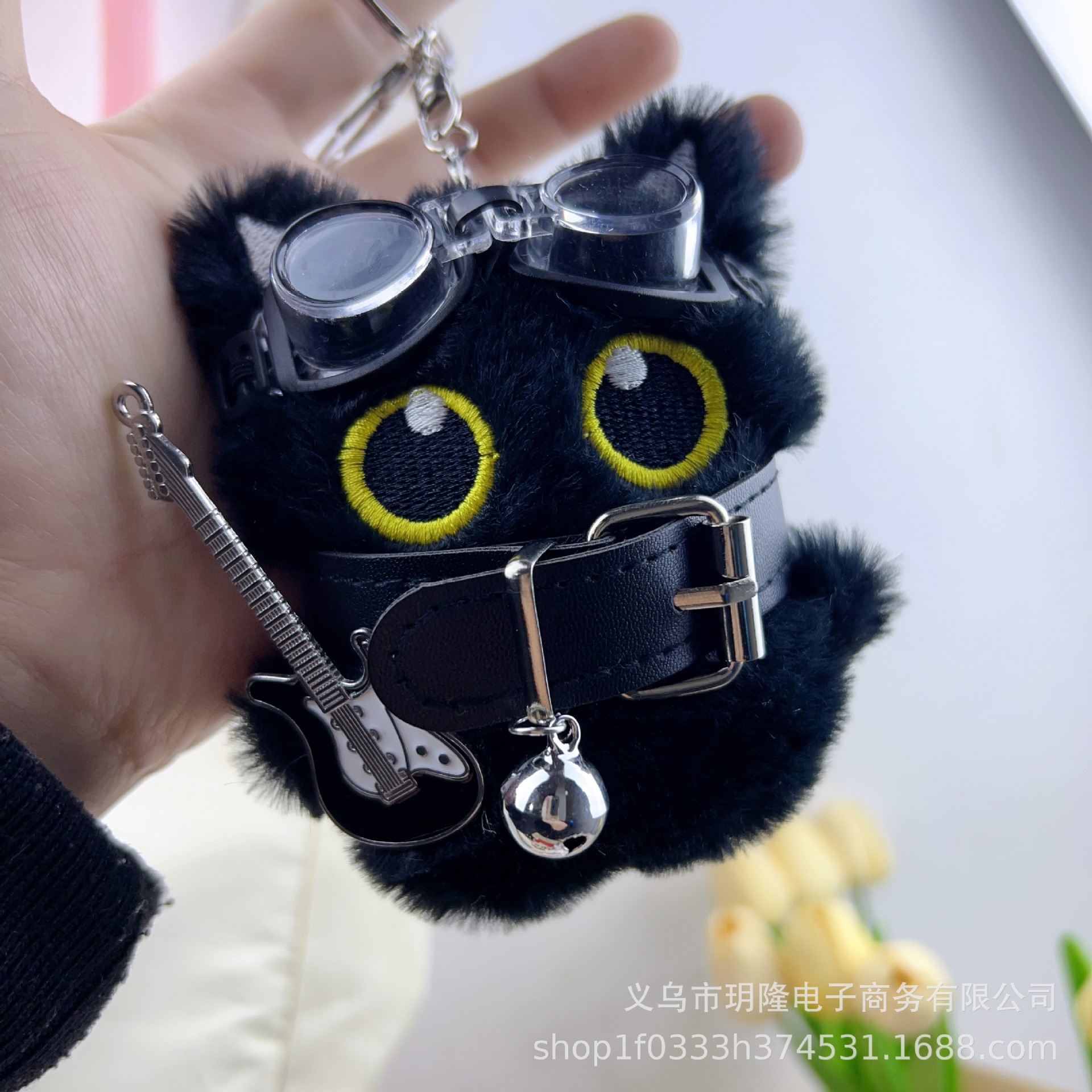 Nuevos colgantes de gato negro estilo punk adorable bolsas de gato de ojos grandes negros colgar pequeños regalos pequeños juguetes al por mayor