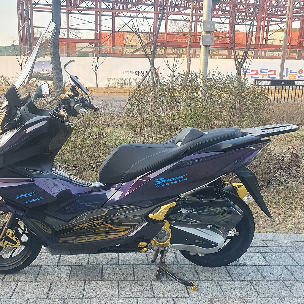 Suitable for 21-26 Models of Honda Pcx160 Motorcycle Pcx125 Aluminum Alloy Rear Rack Tail Box Rack Scooter