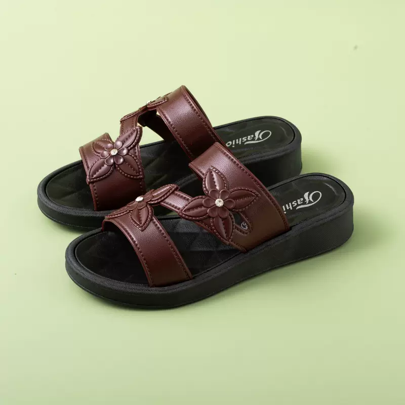 Summer slippers, for middle age